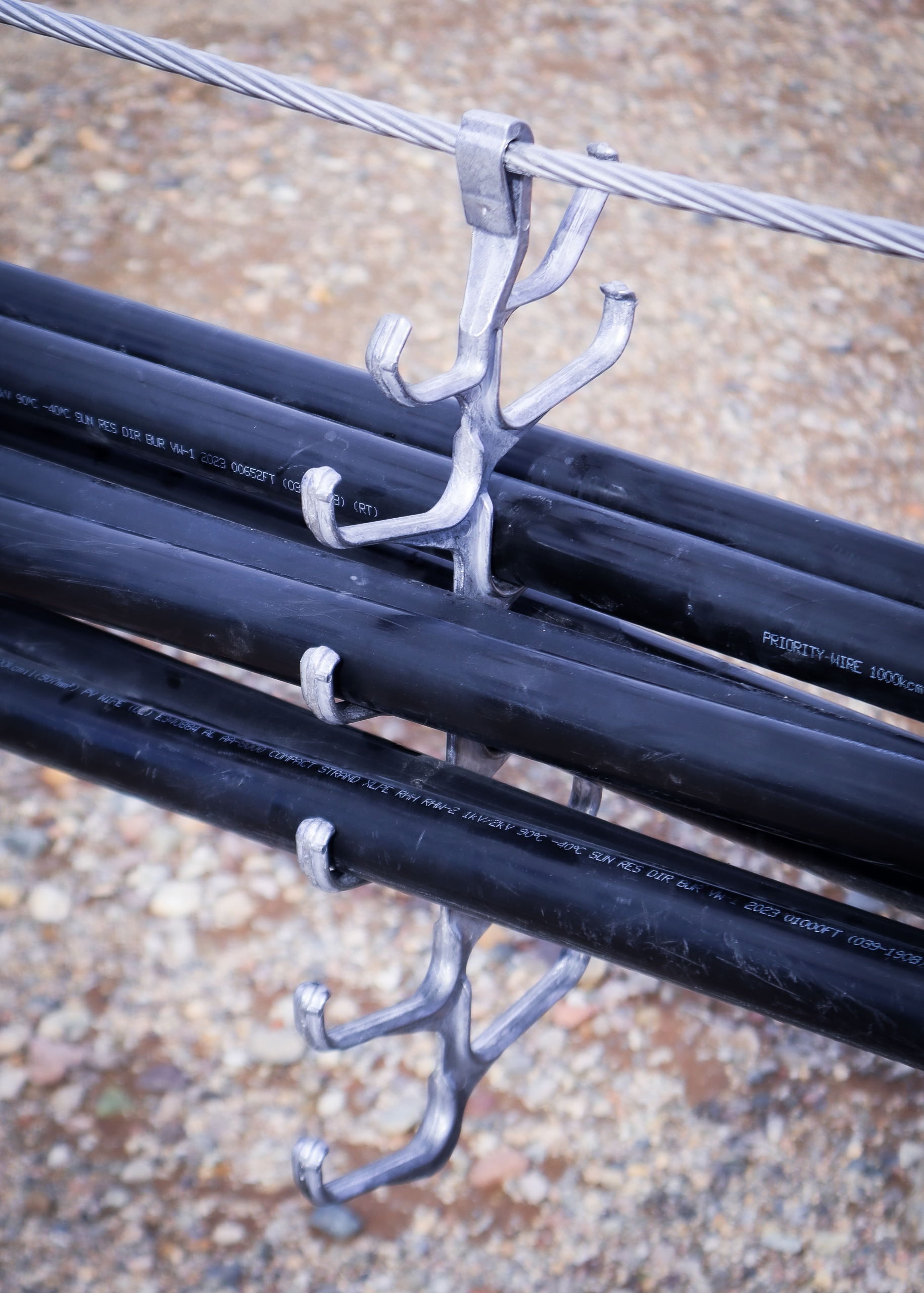 Gen 5s Arden Messenger Cable Hanger